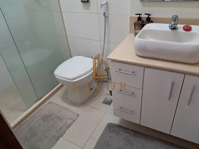 Imagem 2: Venda na Tijuca, reformado, 3 quartos, frente, condomínio barato