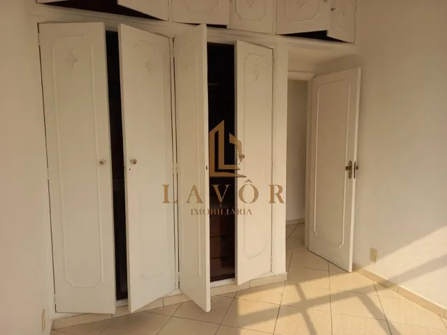 Imagem 6: Apartamento, 2 quartos, dependência, garagem, silencioso, comercio e condução