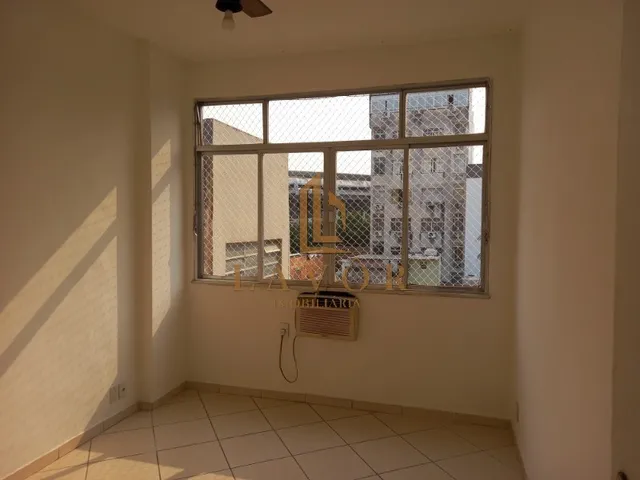 Imagem 16: Apartamento, 2 quartos, dependência, garagem, silencioso, comercio e condução