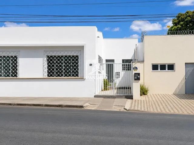 Imagem: Casa Terreno Comercial à Venda na Avenida