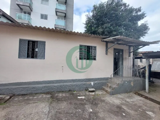 Imagem: A casa possui 1 Dormitório, 1 Banheiro, 2 Vagas na