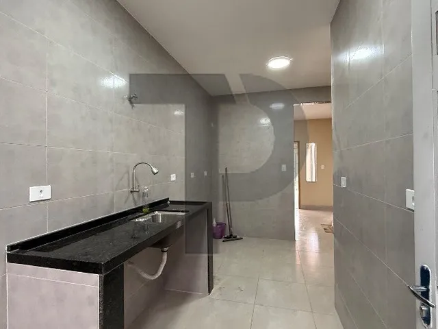 Imagem 2: Casa no Jardim Aliança 2 com 3 quartos, 1 suíte, Área gourmet e garagem coberta!