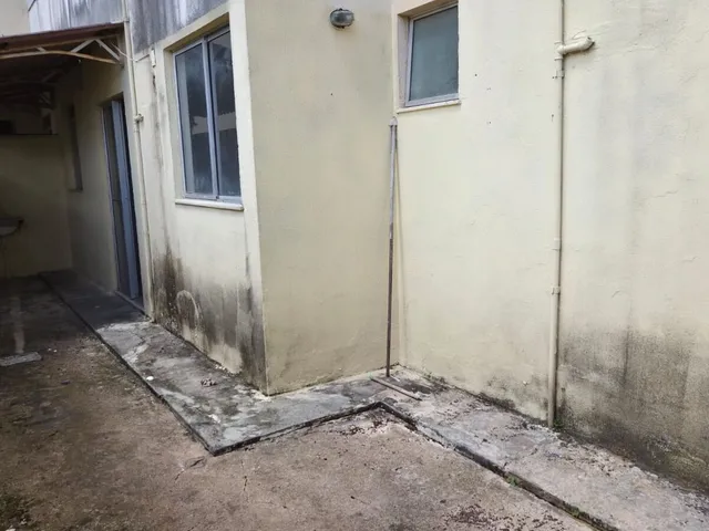 Imagem 4: More com Conforto e Segurança: 2 Quartos, Quintal e Condomínio Incluso