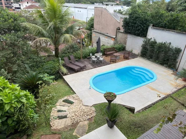 Imagem 15: Casa à Venda em Joinville-SC, Bairro Bom Retiro: 3 Quartos, 1 Suíte, 2 Salas, 3