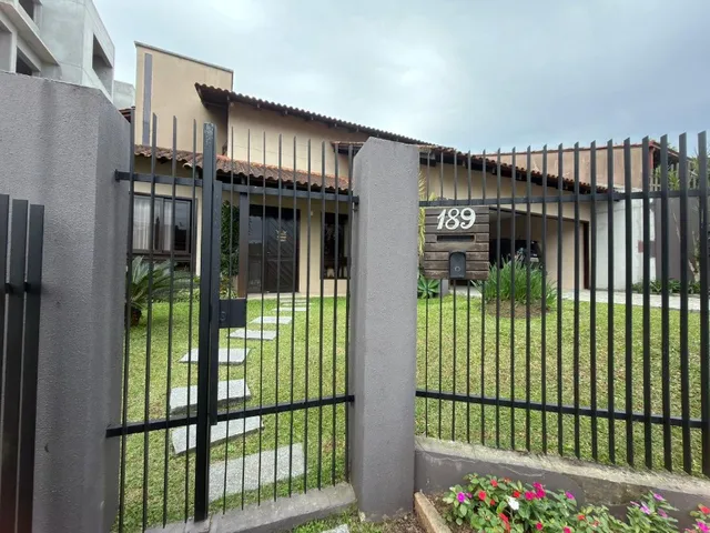 Imagem 14: Casa à Venda em Joinville-SC, Bairro Bom Retiro: 3 Quartos, 1 Suíte, 2 Salas, 3