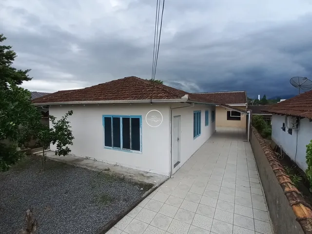 Imagem 6: CASA COM EDICULA