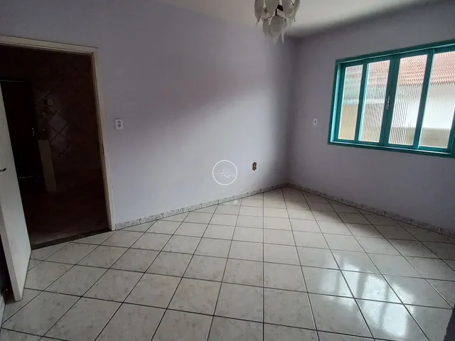 Imagem 9: CASA COM EDICULA