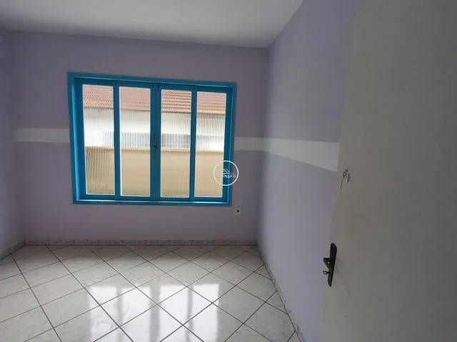 Imagem 2: CASA COM EDICULA