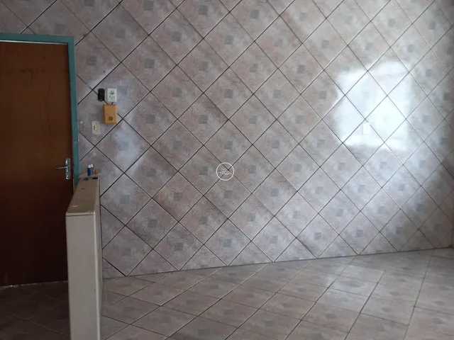 Imagem 10: CASA COM EDICULA