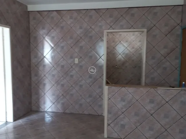 Imagem 7: CASA COM EDICULA