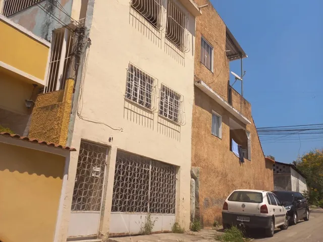 Imagem: Casa triplex no Paraíso, São Gonçalo/RJ