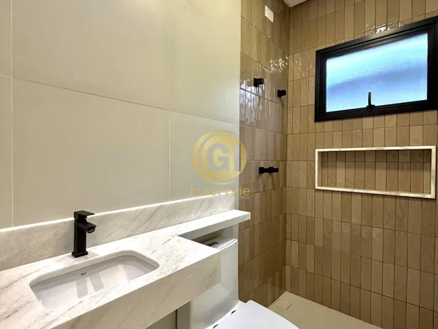 Imagem 9: Casa de Luxo em Condomínio: 3 Quartos, 1 Suíte, Área Gourmet e muito mais em Jardim