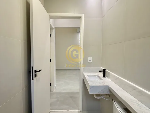 Imagem 5: Casa de Luxo em Condomínio: 3 Quartos, 1 Suíte, Área Gourmet e muito mais em Jardim