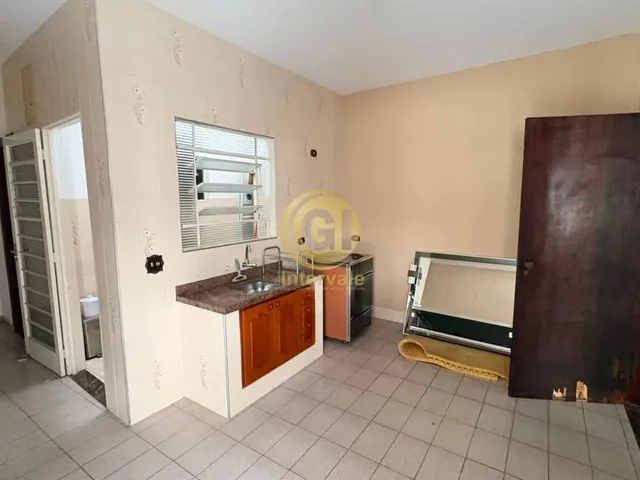 Imagem 9: Excelente Oportunidade no Centro de Jacareí: 2 Casas no Mesmo Terreno!