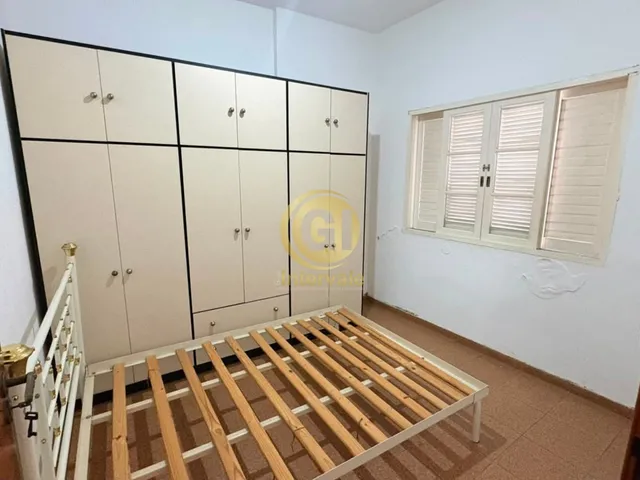 Imagem 8: Excelente Oportunidade no Centro de Jacareí: 2 Casas no Mesmo Terreno!