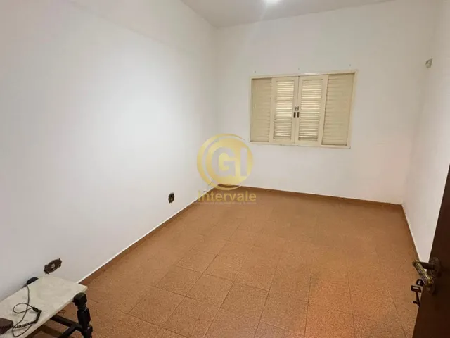 Imagem 16: Excelente Oportunidade no Centro de Jacareí: 2 Casas no Mesmo Terreno!
