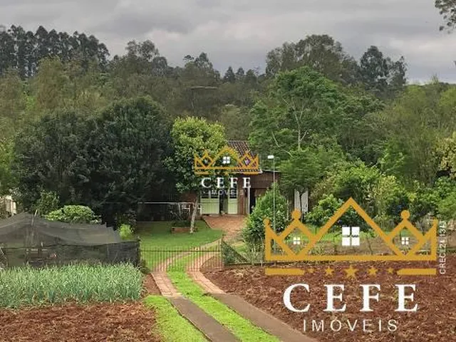 Imagem: Casa muito bem localizada, com terreno de