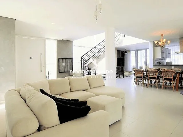 Imagem 9: Casa Alto Padrão em Condomínio Frente Mar no Morro das Pedras