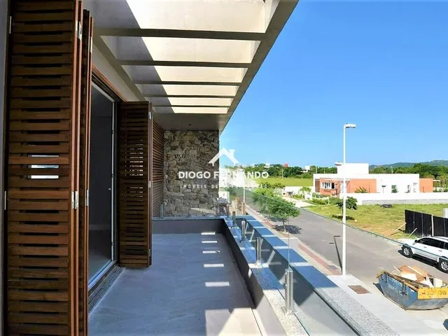 Imagem 2: Casa de Alto Padrão em Condomínio Exclusivo na Lagoa da Conceição