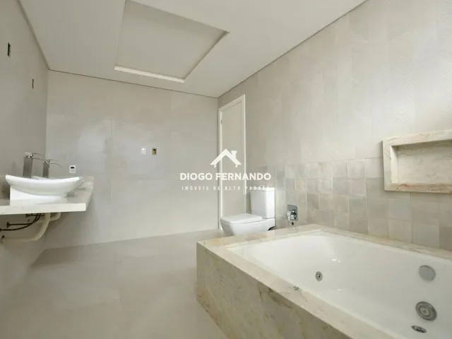 Imagem 7: Casa de Alto Padrão em Condomínio Exclusivo na Lagoa da Conceição