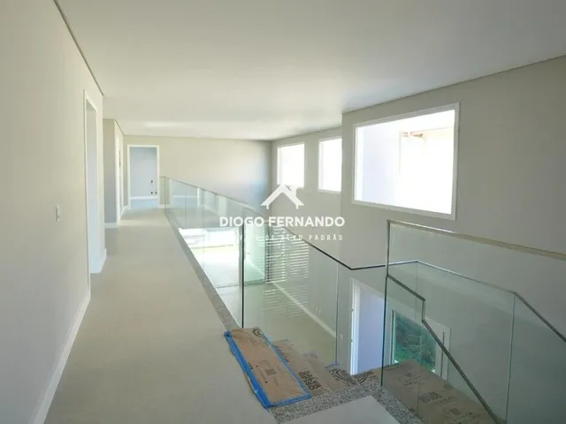 Imagem 8: Casa de Alto Padrão em Condomínio Exclusivo na Lagoa da Conceição