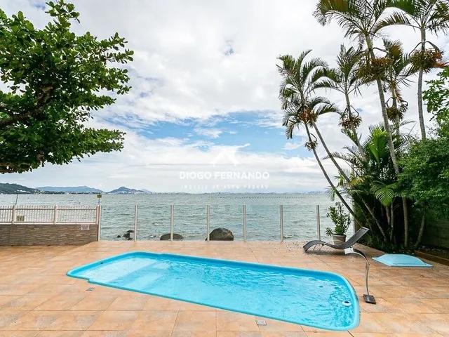 Imagem 12: Casa Frente Mar de 6 suítes no Sambaqui