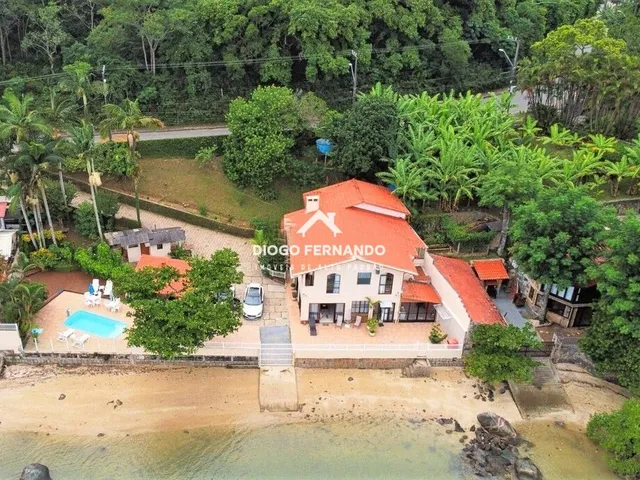 Imagem 9: Casa Frente Mar de 6 suítes no Sambaqui