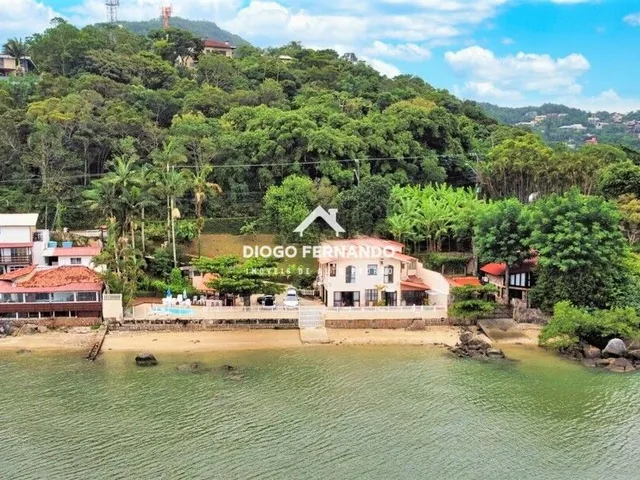 Imagem 14: Casa Frente Mar de 6 suítes no Sambaqui