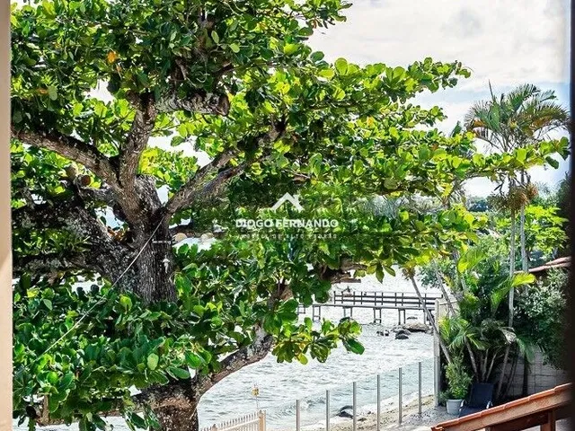 Imagem 8: Casa Frente Mar de 6 suítes no Sambaqui