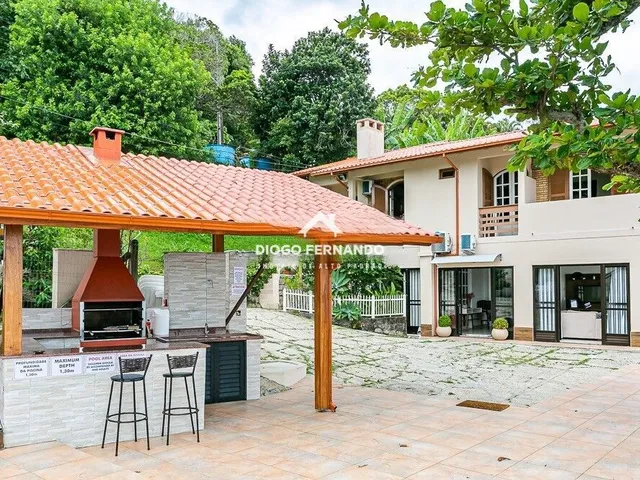 Imagem 10: Casa Frente Mar de 6 suítes no Sambaqui