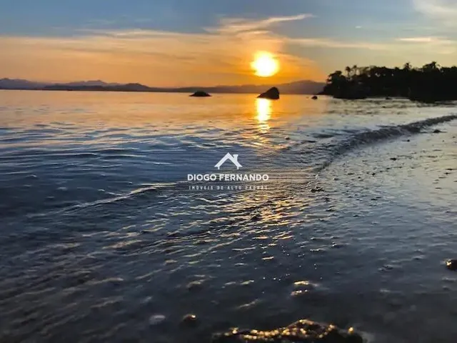 Imagem 16: Casa Frente Mar de 6 suítes no Sambaqui
