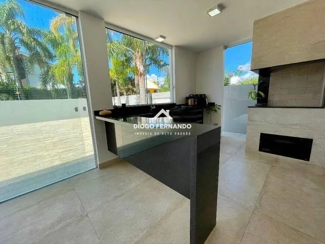 Imagem 4: Casa À Venda em Jurerê Internacional com 400 M², Piscina e 3 Suítes