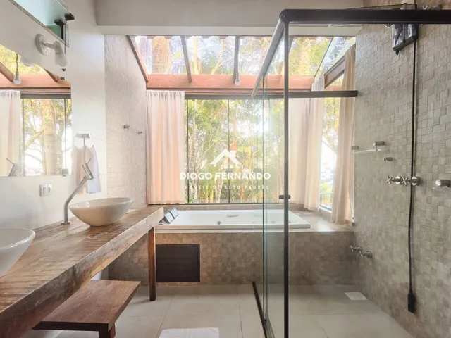 Imagem 3: Casa com linda vista, em meio à natureza