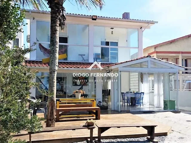 Imagem: Casa pé na areia na Barra da Lagoa