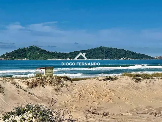 Imagem 3: Cobertura com Vista Mar no Campeche e Acesso Privativo à Praia