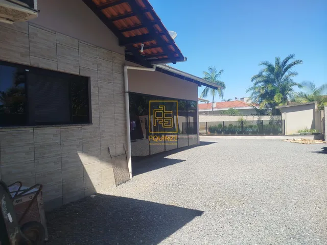 Imagem 16: Casa com piscina e área de festas em Rio dos Cedros