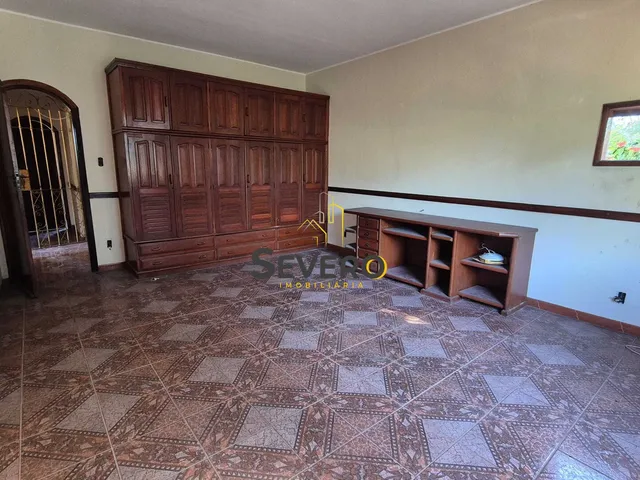 Imagem 12: Residência Multifuncional com Amplo Terreno e Estrutura Completa para Moradia, Eventos e