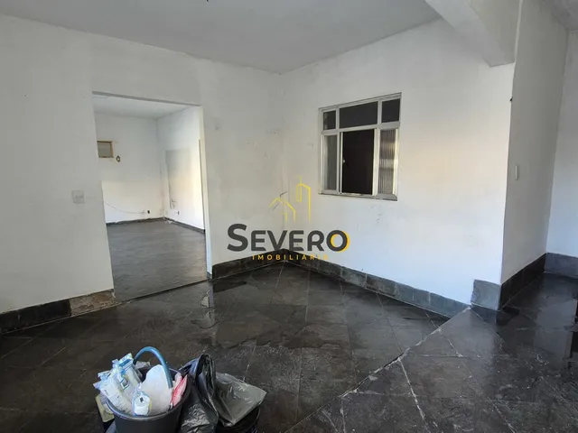 Imagem 4: Residência Multifuncional com Amplo Terreno e Estrutura Completa para Moradia, Eventos e