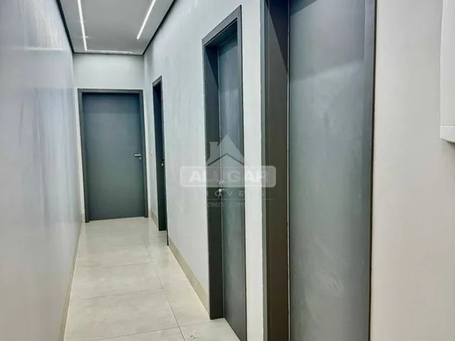 Imagem 2: Casa - Alto padrão, fachada imponente com pé-direito duplo - 505 Sul