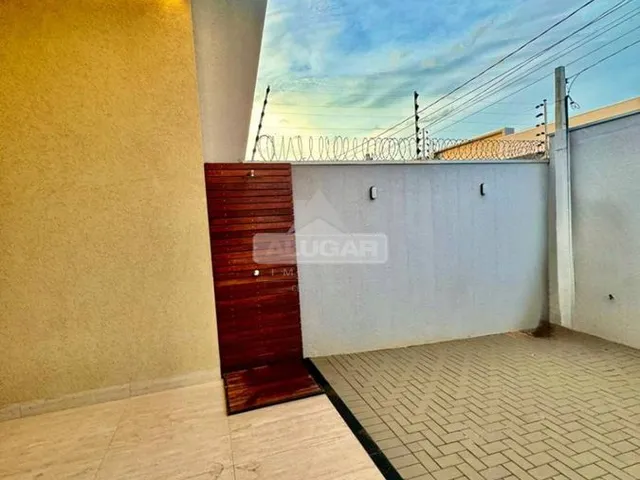 Imagem 3: Casa - Alto padrão, fachada imponente com pé-direito duplo - 505 Sul