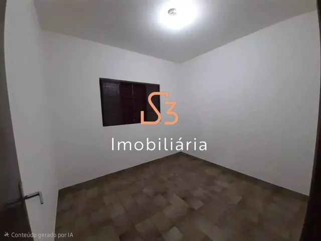 Imagem 11: Casa para locação no bairro Santa Mônica em Uberlândia-MG: 3 quartos, 1 suíte, 2
