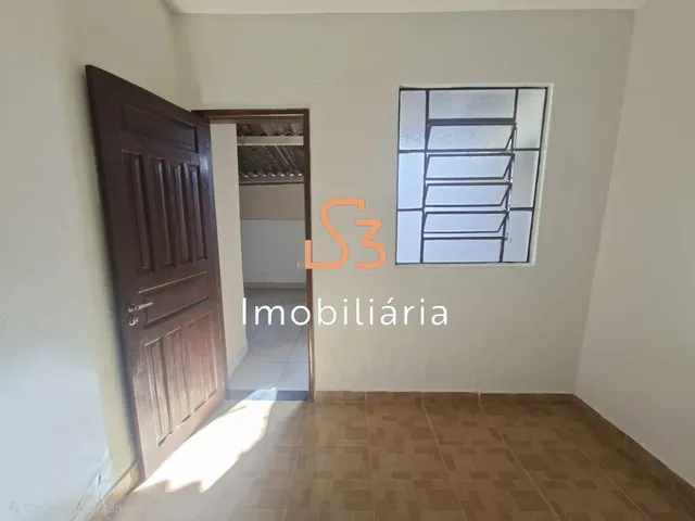 Imagem 8: Casa para locação em Uberlândia-MG, bairro Granada: 3 quartos, 1 sala, 1 banheiro, 2