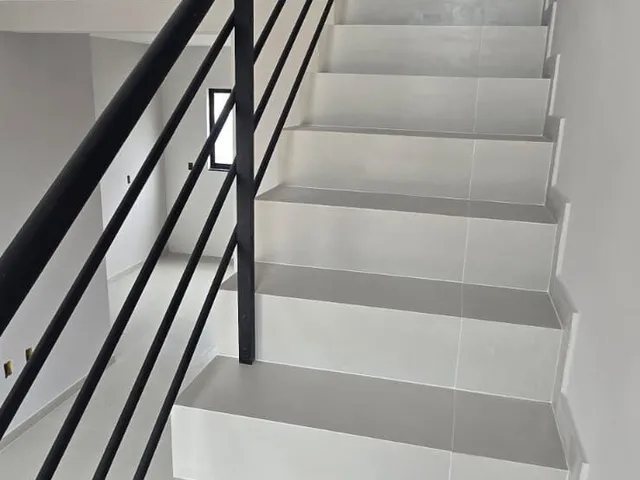 Imagem 6: Sobrado de Esquina Pronto para Morar na Nova Palhoça – Excelente Localização!
