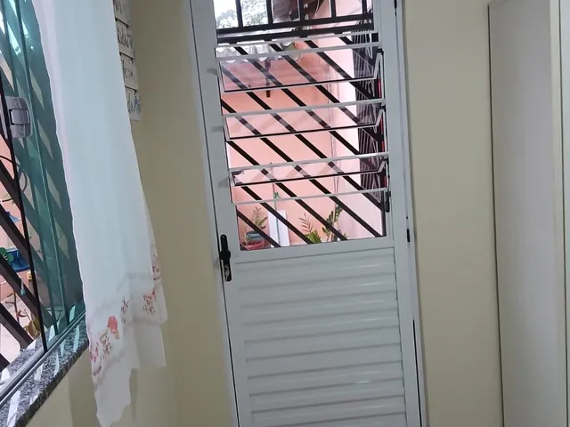 Imagem 5: Casa à Venda com Quintal e Área Gourmet no Flor de Lótus