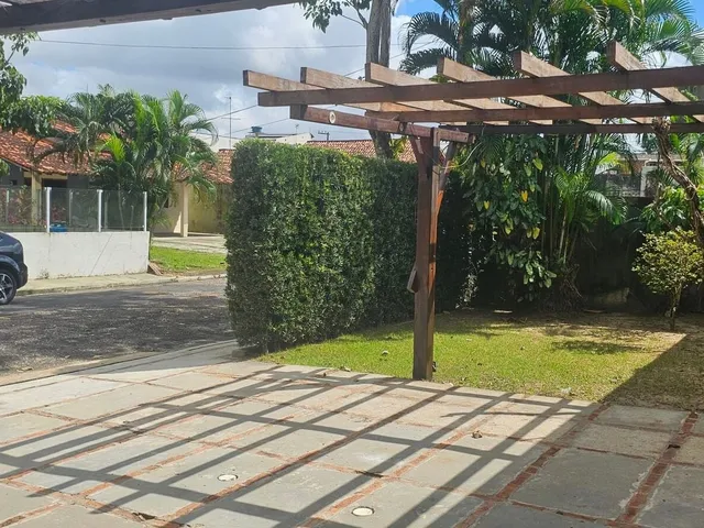 Imagem 2: Casa à Venda no Cypress Garden com 3 Quartos e Suíte