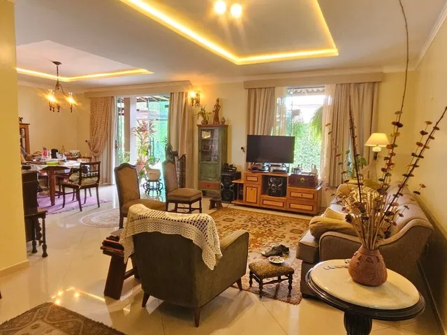 Imagem 12: Casa à Venda no Cypress Garden com 3 Quartos e Suíte