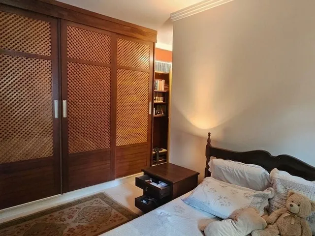 Imagem 3: Casa à Venda no Cypress Garden com 3 Quartos e Suíte