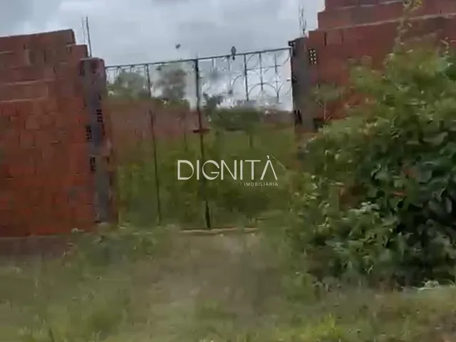 Imagem: O terreno possui 450m² de Área e está localizado em Novo