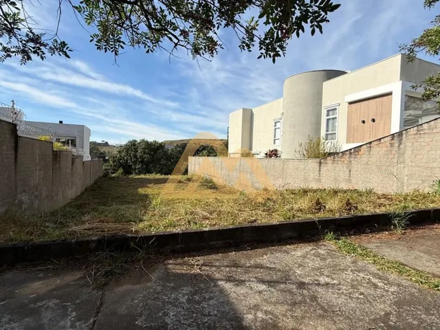 Imagem: O terreno possui 533m² de Área e está localizado em