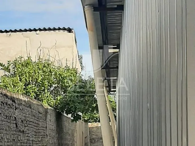 Imagem 9: Barracão no Bairro Canadá 3 Anos de Construção